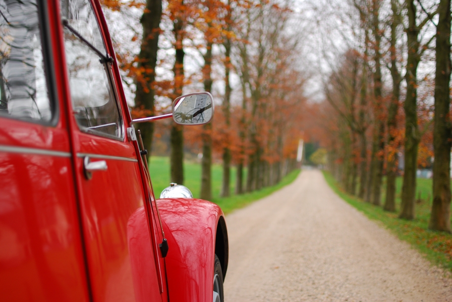 15. De 2CV in de herfst.jpg
